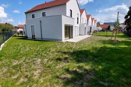 Reihenhaus Wohnung mit gehobener Ausstattung (Garten, Garage, Fußbodenheizung u.n.v.m) in Lübbenau Spreewald zimmer