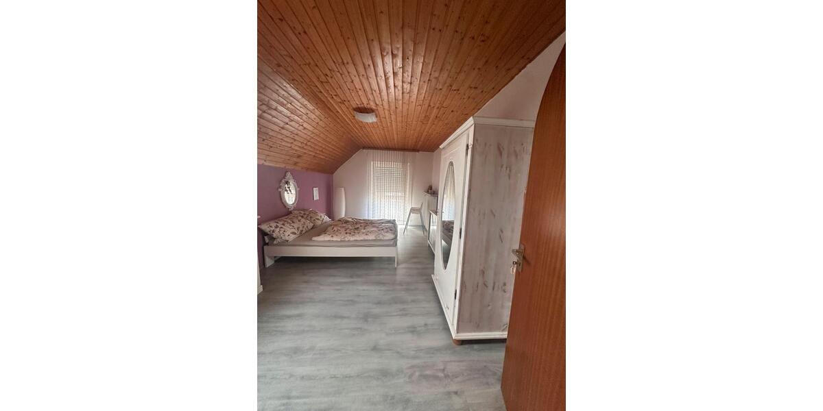 Einfamilienhaus Hermersberg - 11 Zimmer, 180 m&sup2;, 160.000&euro; | Angebot:27156388