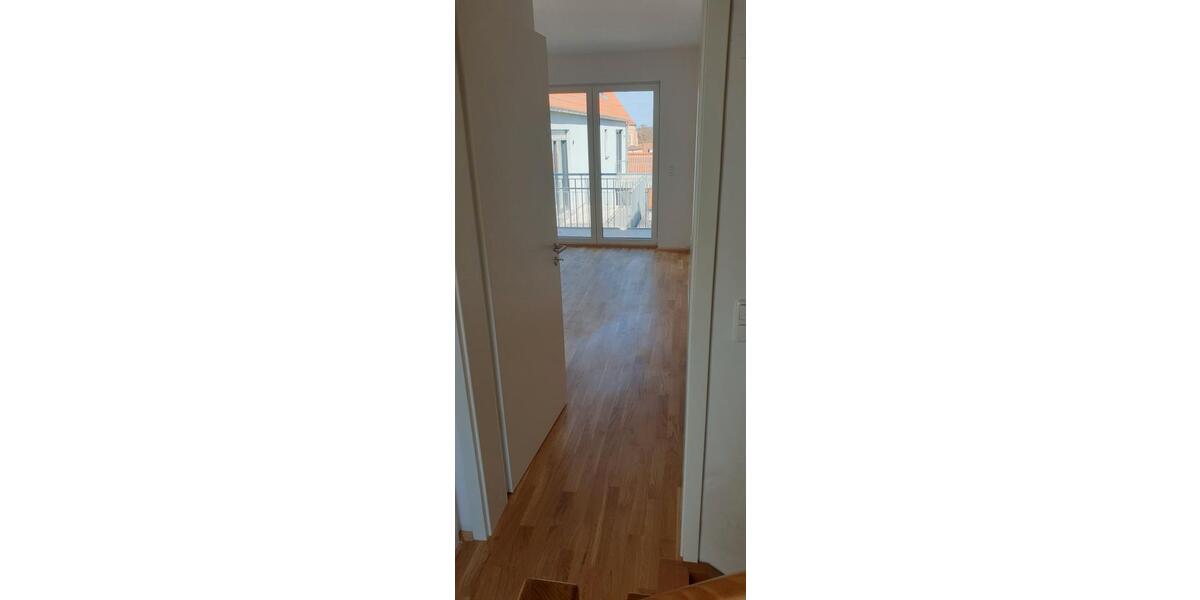 Reihenhaus Dingolfing - 2 Zimmer, 93 m&sup2;, 360.000&euro; | Angebot:26089010