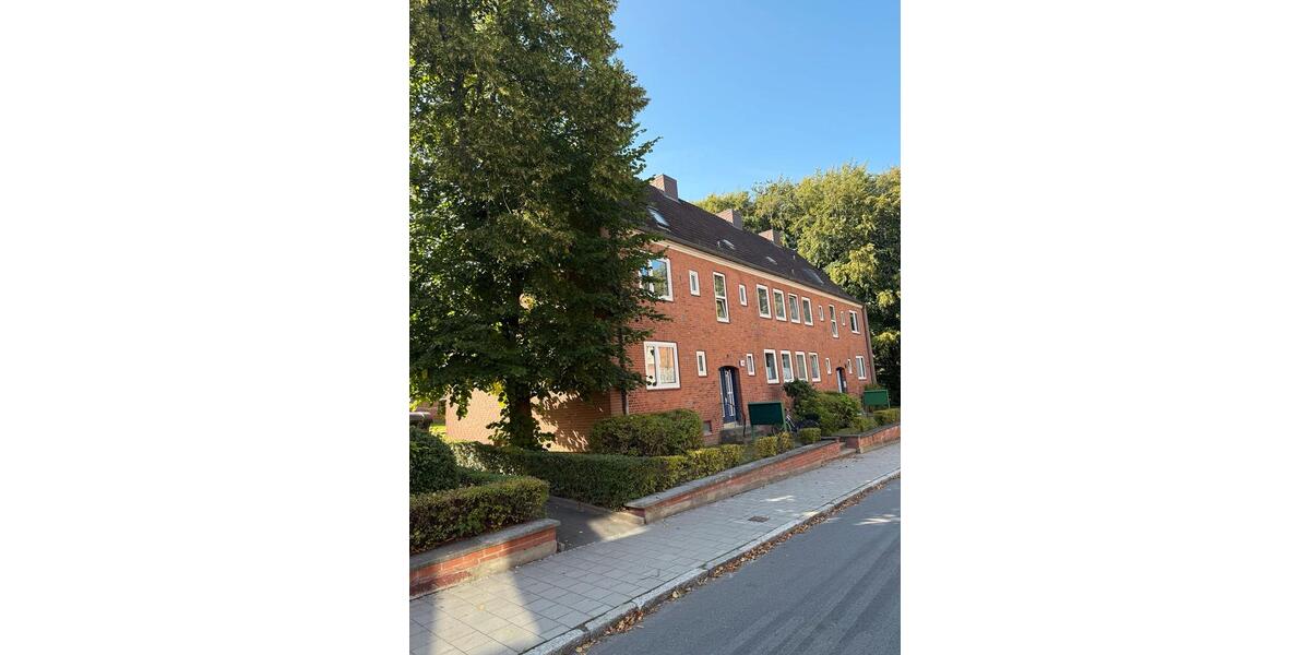 Dachgeschoßwohnung Kiel Ellerbek - 3 Zimmer, 44 m&sup2;, 130.000&euro; | Angebot:27432974