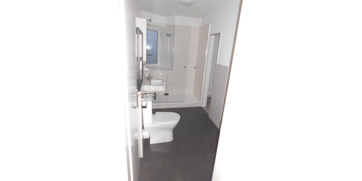 Etagenwohnung Remscheid Gemarkung Bergisch Born - 3 Zimmer, 83 m&sup2;, 199.000&euro; | Angebot:24449017