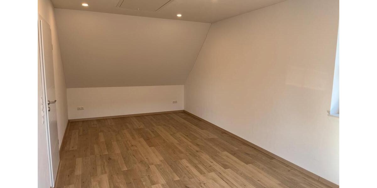 Erdgeschoßwohnung Delmenhorst Bungerhof - 4 Zimmer, 119 m&sup2;, 1.300&euro; | Angebot:26033133