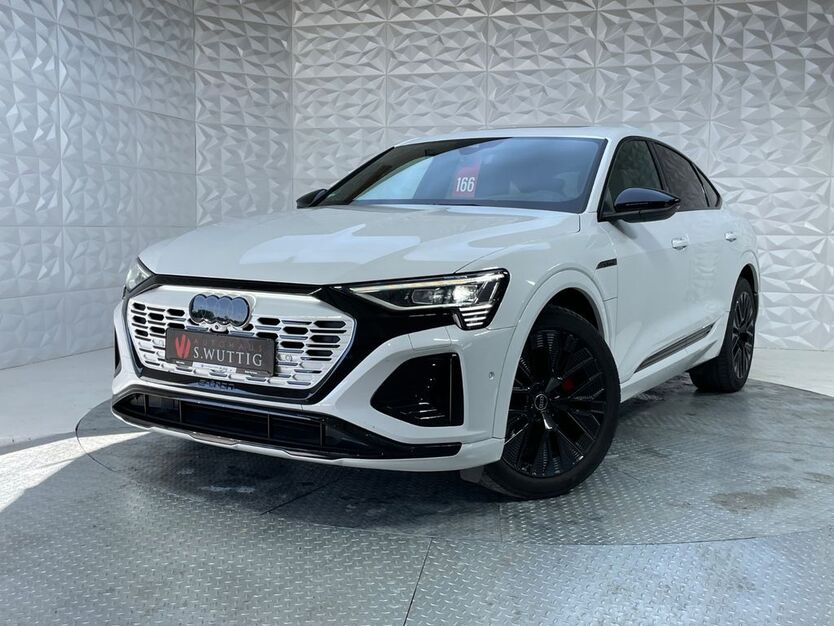 Audi Q8 e-tron 28.000 km 49.999 € Bad Langensalza 99947