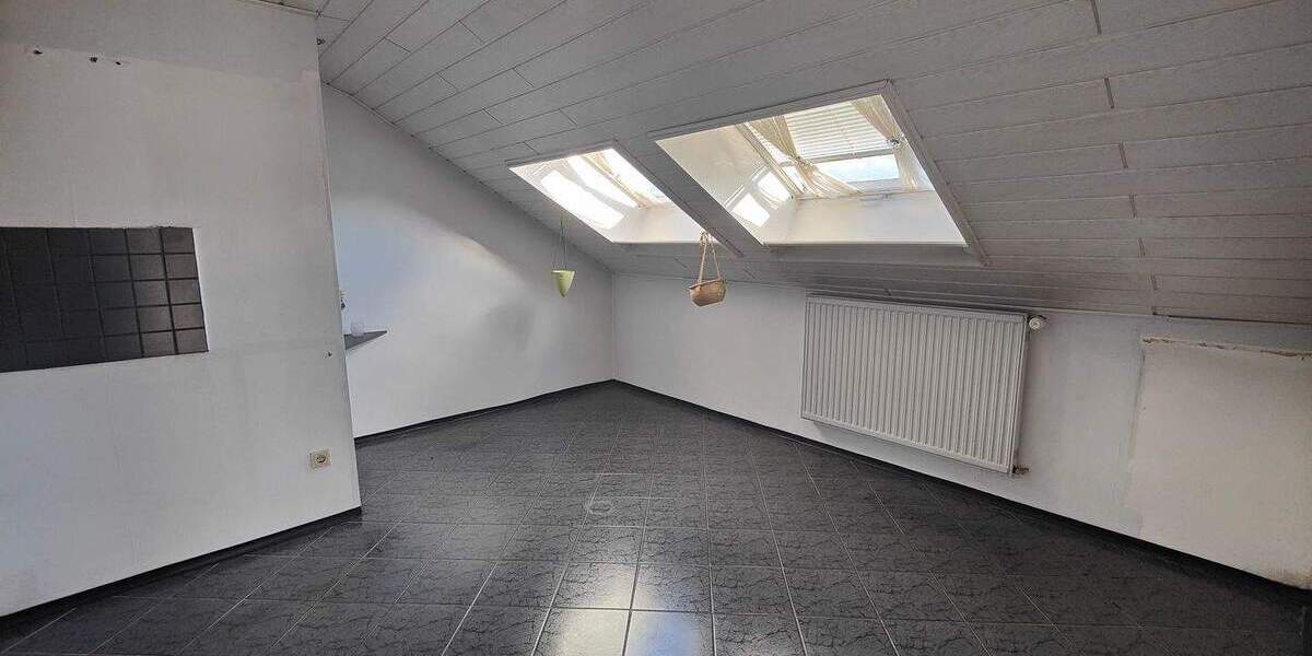 Einfamilienhaus Mitwitz - 7 Zimmer, 226 m&sup2;, 175.000&euro; | Angebot:25801330