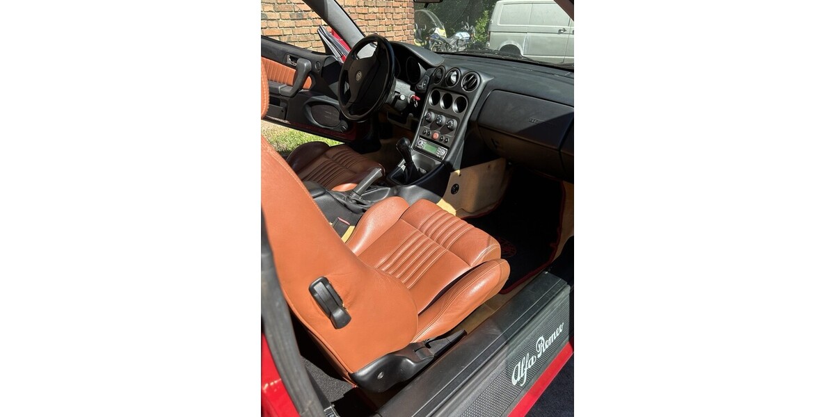 Alfa Romeo GTV 163.050 km 3.200 &euro; Bonn 53111