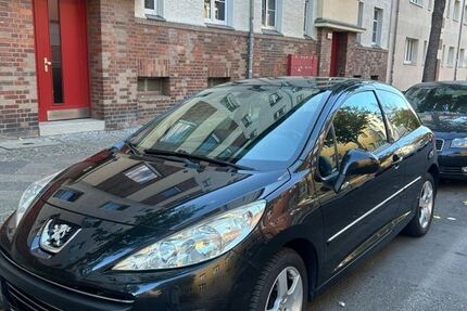 Peugeot 207 71.914 km 5.500 € Berlin 10367