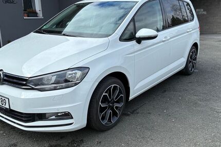 VW Touran 147.890 km 17.000 &euro; Ebersdorf bei Coburg 96237