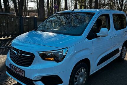 Opel Combo 188.900 km 8.100 € München 81929