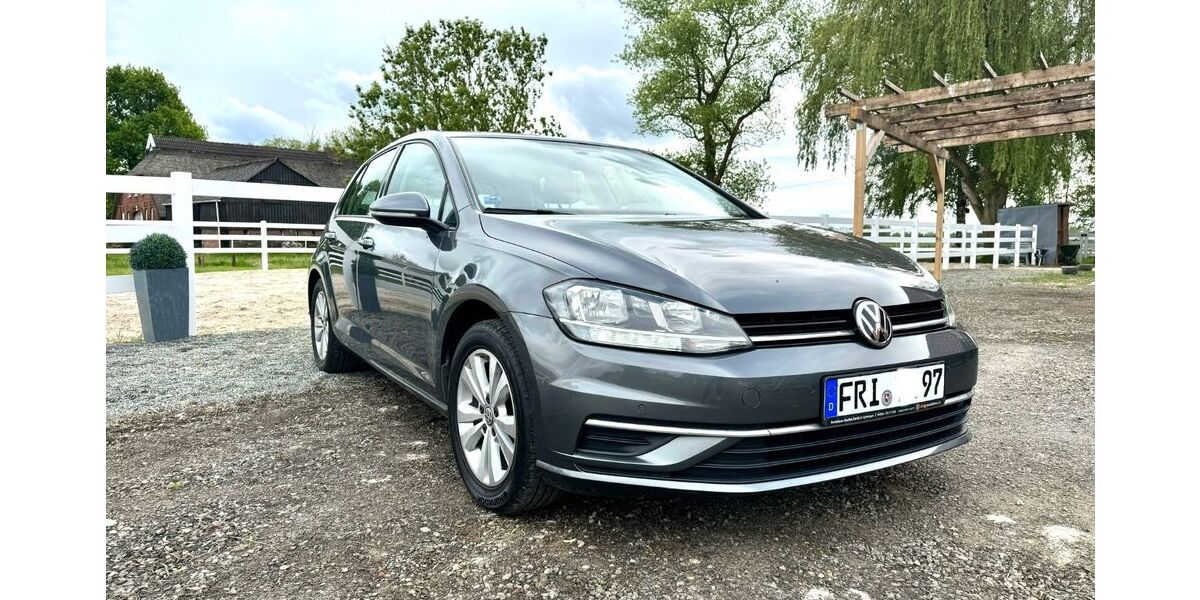 VW Golf 136.000 km 9.100 &euro; Stadland 26936