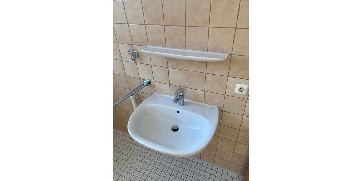 Erdgeschoßwohnung Wiesau Kornthan - 3 Zimmer, 73 m&sup2;, 475&euro; | Angebot:25960438