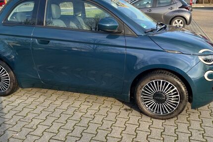 Fiat 500e 32.500 km 17.900 &euro; Schwäbisch Hall 74523