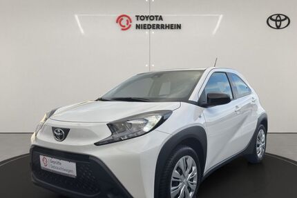 Toyota Aygo (X) 17.201 km 14.985 &euro; Bocholt 46395