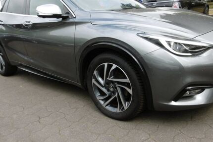 INFINITI Q30 108.808 km 13.800 &euro; Hamburg 22459