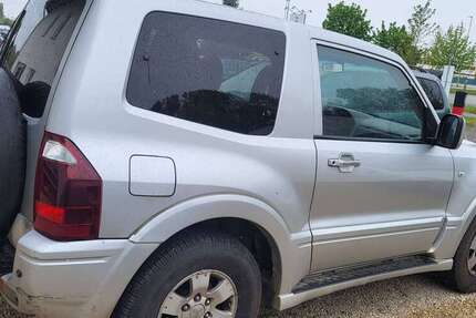 Mitsubishi Pajero 160.000 km 2.999 &euro; ingolstadt 85055