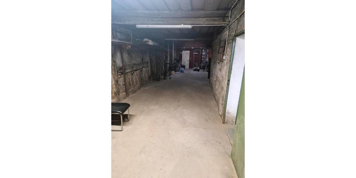 Einfamilienhaus Hallstadt - 11 Zimmer, 450 m&sup2;, 1.400&euro; | Angebot:21621278