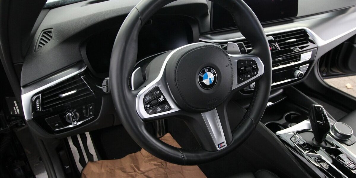 BMW 530d Touring xDrive M Sport AHK+PANO+HEAD-UP 96.048 km 35.500 &euro; Hagenow 19230