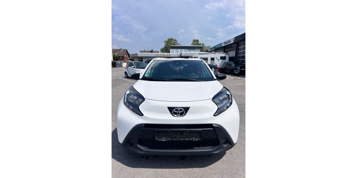 Toyota Aygo (X) 56.800 km 13.699 &euro; Düsseldorf 40627
