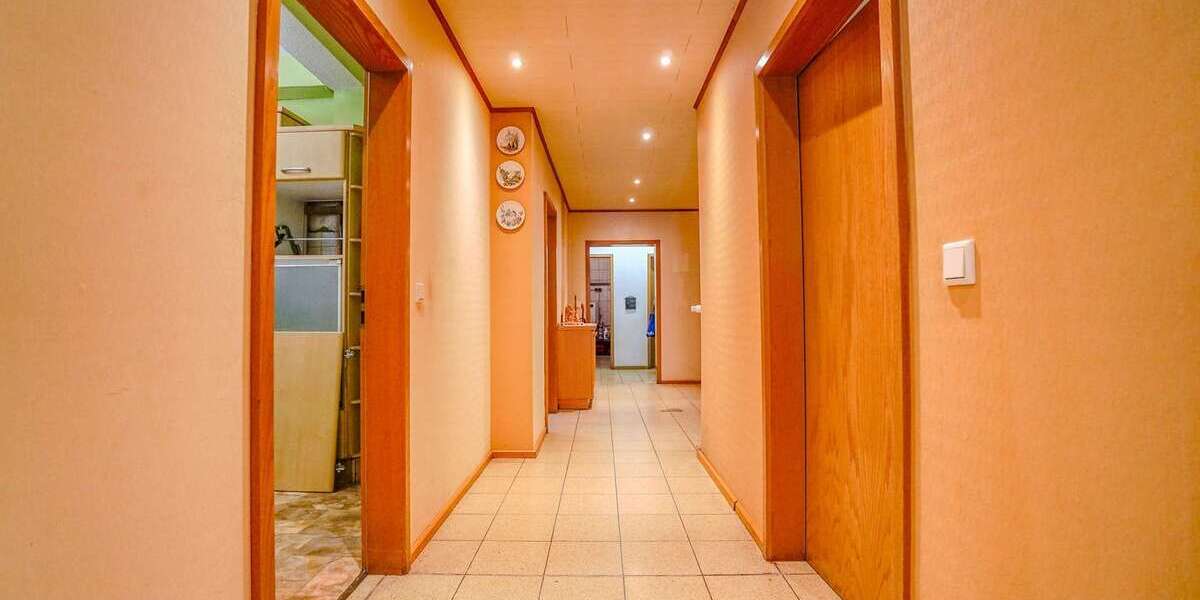 Kapitalanlage: Wohn - und Gewerbeobjekt mit 5 Einheiten in Herborn OT - Mehrfamilienhaus, Wohnhaus Herborn | Angebot:27191513