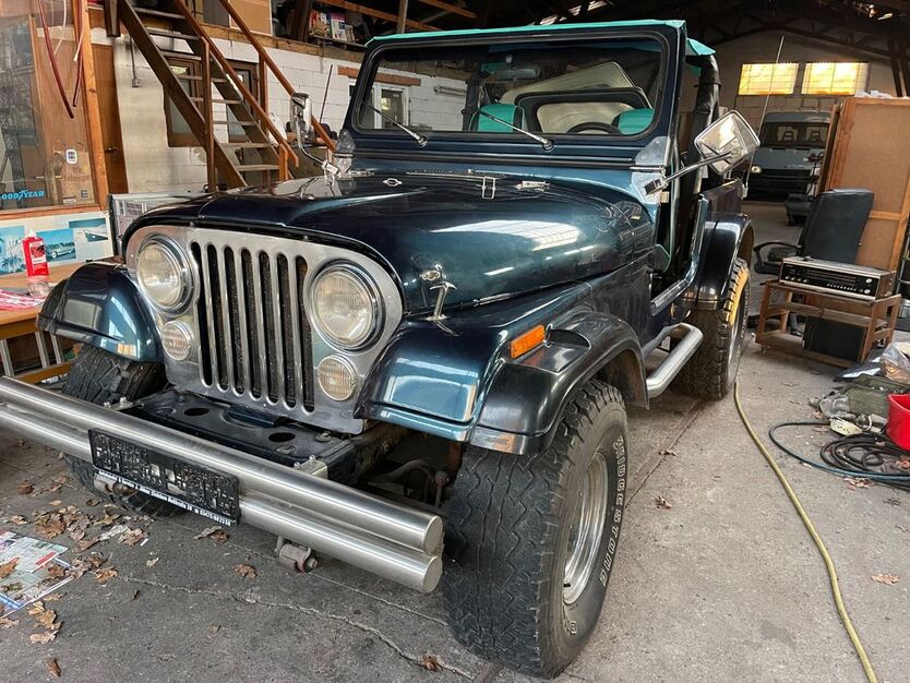 Jeep Wrangler 92.000 km 19.900 € Halle 06132