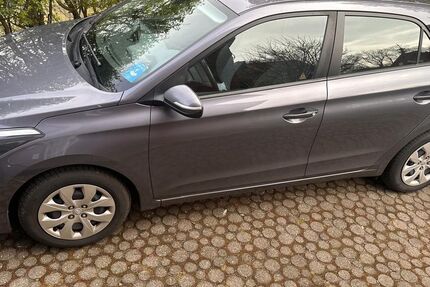 Hyundai i20 108.000 km 7.199 &euro; Meppen 49716