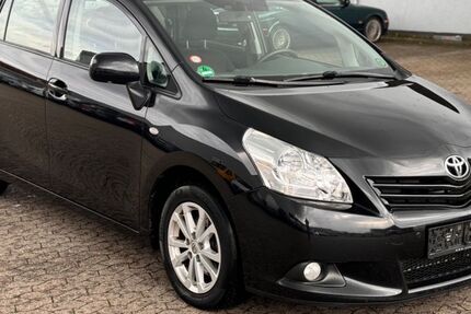 Toyota Verso 117.180 km 7.950 &euro; Bornheim 53332