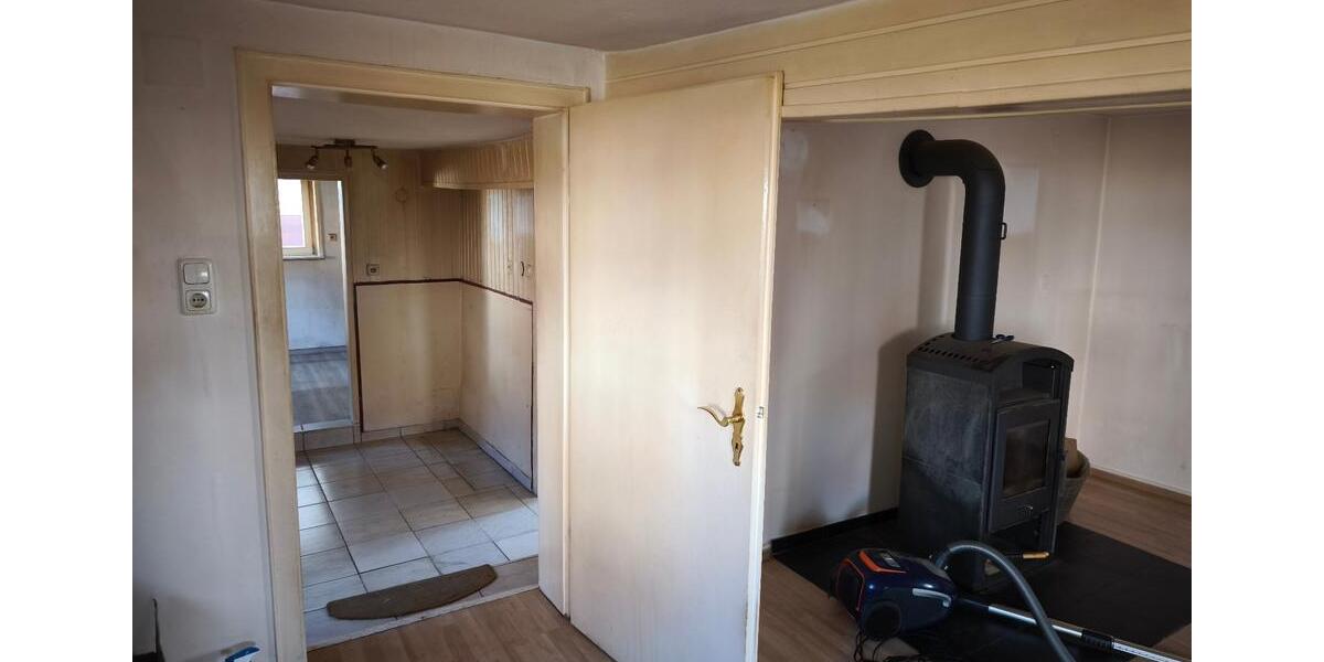 Einfamilienhaus Weimar (Lahn) - 5 Zimmer, 117 m&sup2;, 185.000&euro; | Angebot:26877163