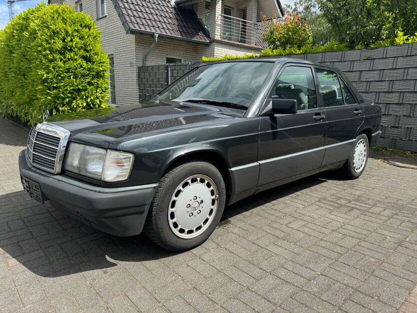 Mercedes-Benz 190 329.000 km 3.700 € Borken 46325