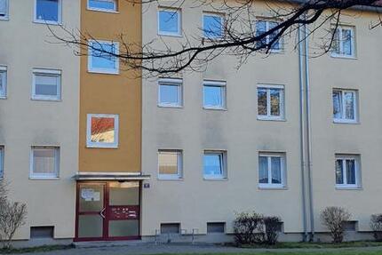 Provisionsfreie 2,5 bis 3-Zimmer-Wohnung und Garage 3 zimmer