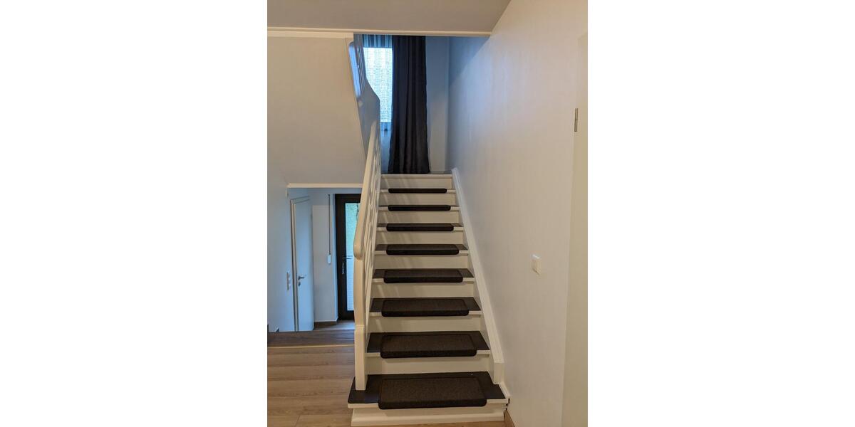 Einfamilienhaus Mastershausen - 5 Zimmer, 130 m&sup2;, 1.000&euro; | Angebot:25957926