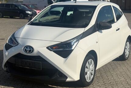 Toyota Aygo (X) 69.209 km 7.999 € Ribnitz-Damgarten 18311