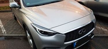 INFINITI Q30