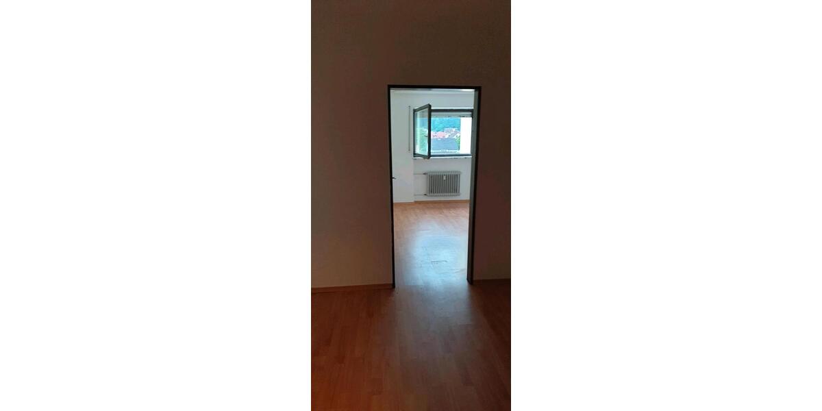Etagenwohnung Gunzenhausen - 3 Zimmer, 87 m&sup2;, 180.000&euro; | Angebot:25712880