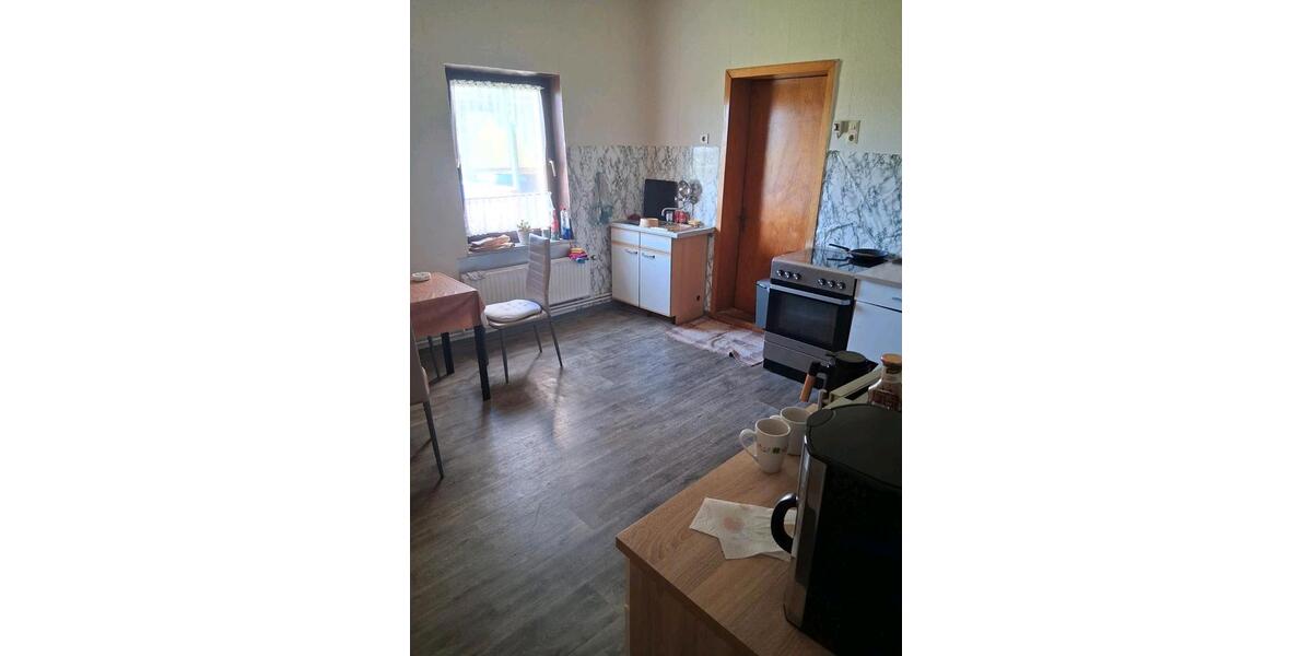 Einfamilienhaus Lunden - 11 Zimmer, 320 m&sup2;, 89.000&euro; | Angebot:26517490
