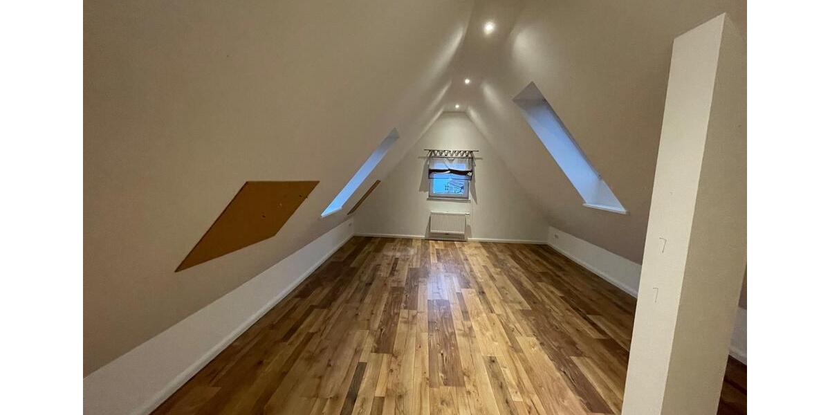 Maisonettenwohnung Itzehoe - 3 Zimmer, 93 m&sup2;, 880&euro; | Angebot:25021999