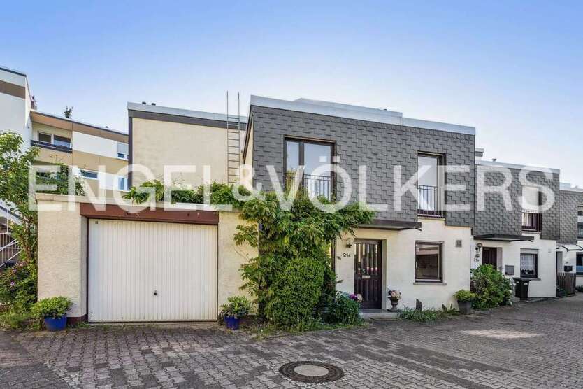 Haus zum Kaufen in Bad Homburg vor der Höhe 550.000 € 136 m²