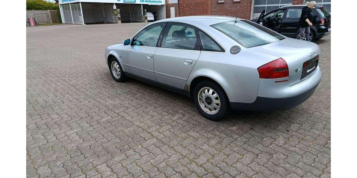 Audi A6 267.000 km 1.200 &euro; Neuenbrook 25578
