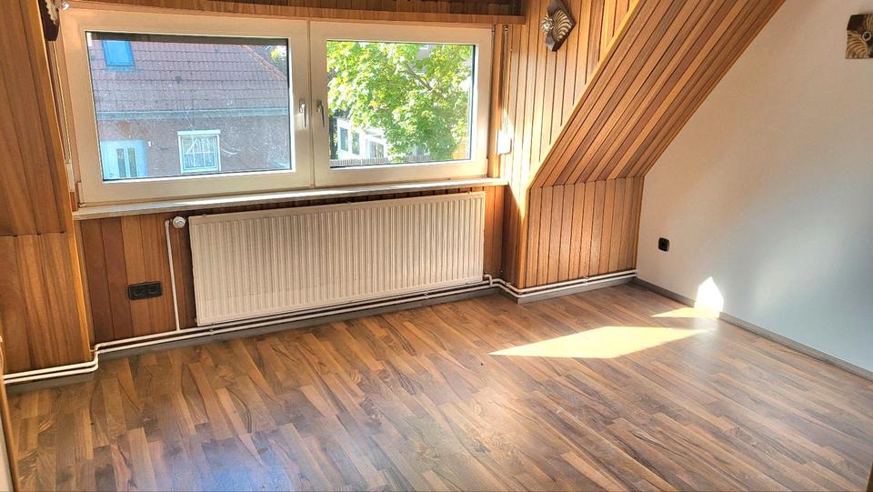 Einfamilienhaus Hillerse - 8 Zimmer, 222 m&sup2;, 1.400&euro; | Angebot:26417054