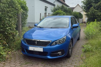 Peugeot 308 99.000 km 11.990 &euro; Rosbach v.d.H. 61191