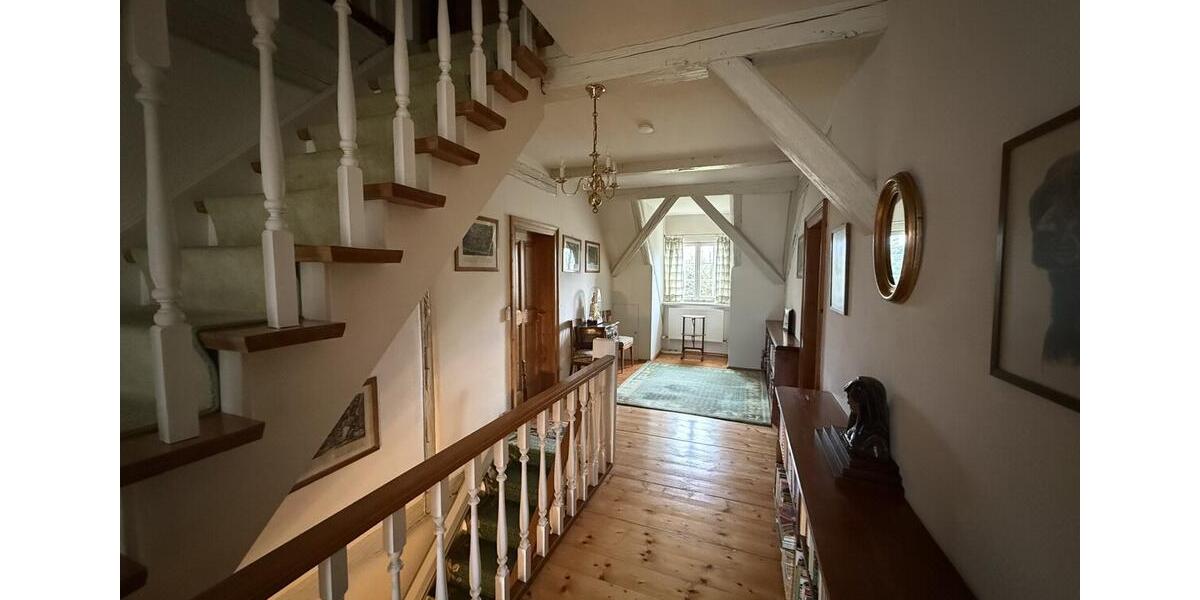 Einfamilienhaus Sinsheim - 9 Zimmer, 390 m&sup2;, 3.500&euro; | Angebot:25804568