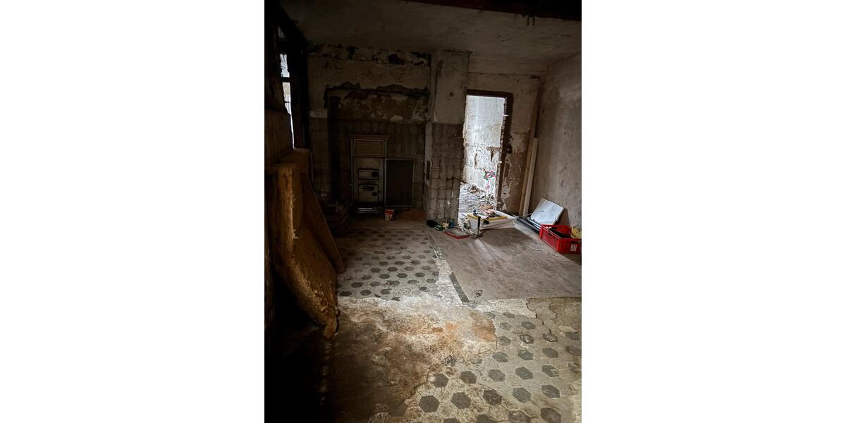 Reihenhaus Breitenworbis - 5 Zimmer, 150 m&sup2;, 50.000&euro; | Angebot:27097698