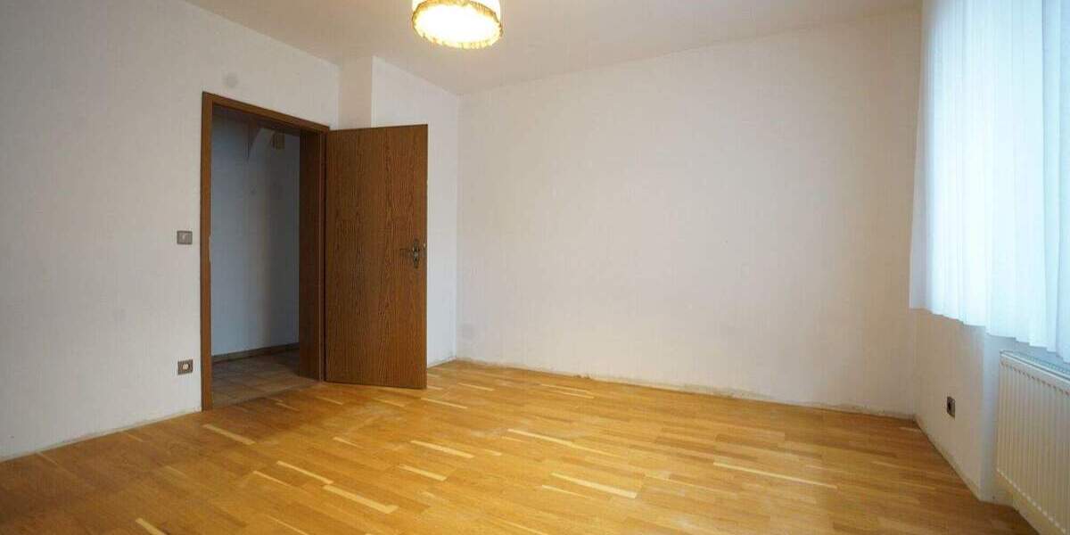 Einfamilienhaus Salzbergen - 9 Zimmer, 241 m&sup2;, 330.000&euro; | Angebot:24039076
