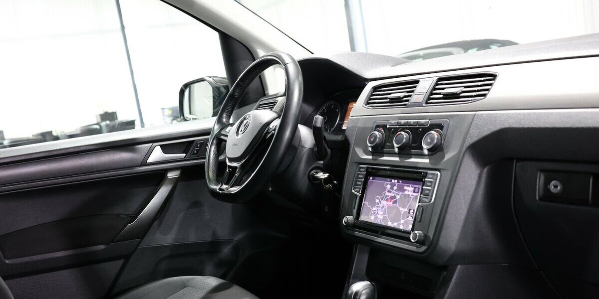 VW Caddy Maxi KOMBI 2.0 TDI DSG 1.HAND / NAVI+, ACC 143.000 km 20.555 &euro; Hamm 59077