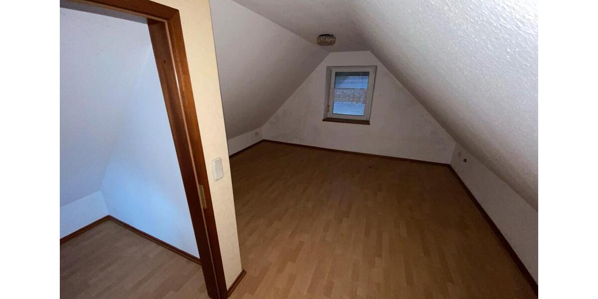 Mehrfamilienhaus, Wohnhaus Wadern - 6 Zimmer, 196 m&sup2;, 110.000&euro; | Angebot:26610627