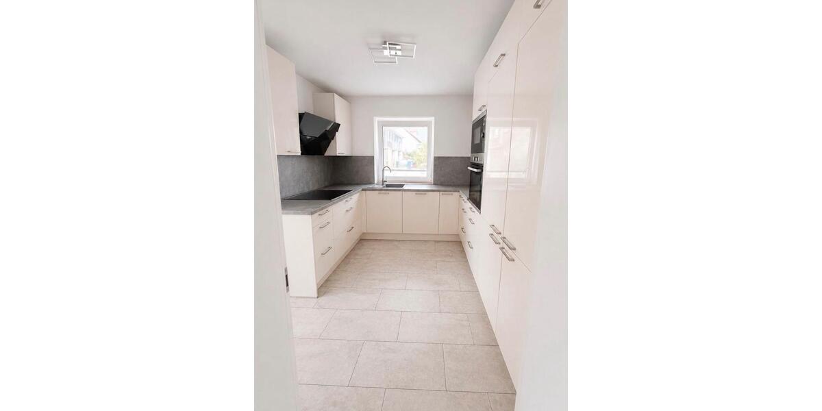 Erdgeschoßwohnung Bad Windsheim - 4 Zimmer, 100 m&sup2;, 349.000&euro; | Angebot:26786262