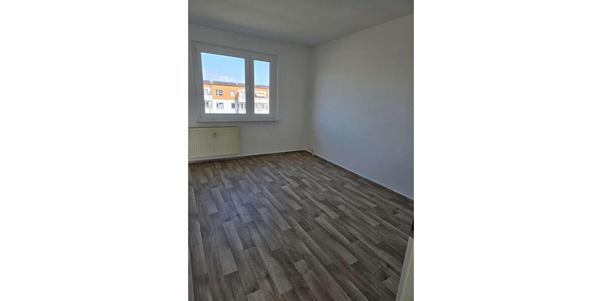 Etagenwohnung Grimmen - 2.5 Zimmer, 61 m&sup2;, 400&euro; | Angebot:26056320