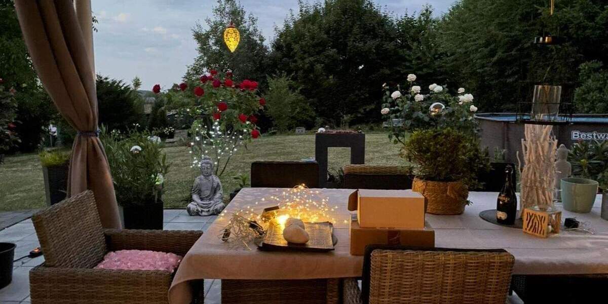 Exklusives Dreifamilienhaus von 2011 mit Wärmepumpe, Solar & 1.510 qm Grundstück 9 zimmer