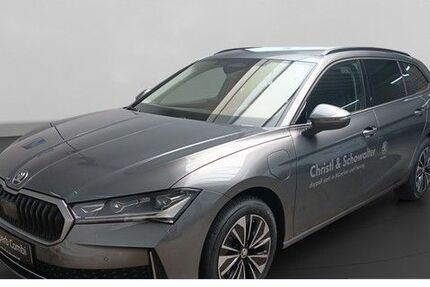 Skoda Superb 8.000 km 44.410 € Freising 85356