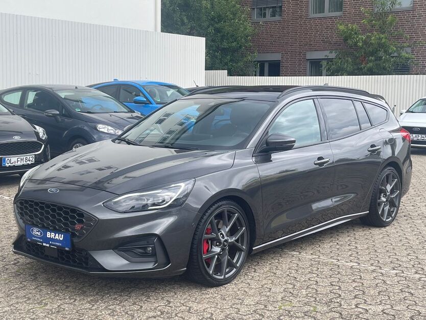Ford Focus 23.400 km 28.790 € Oldenburg 26122