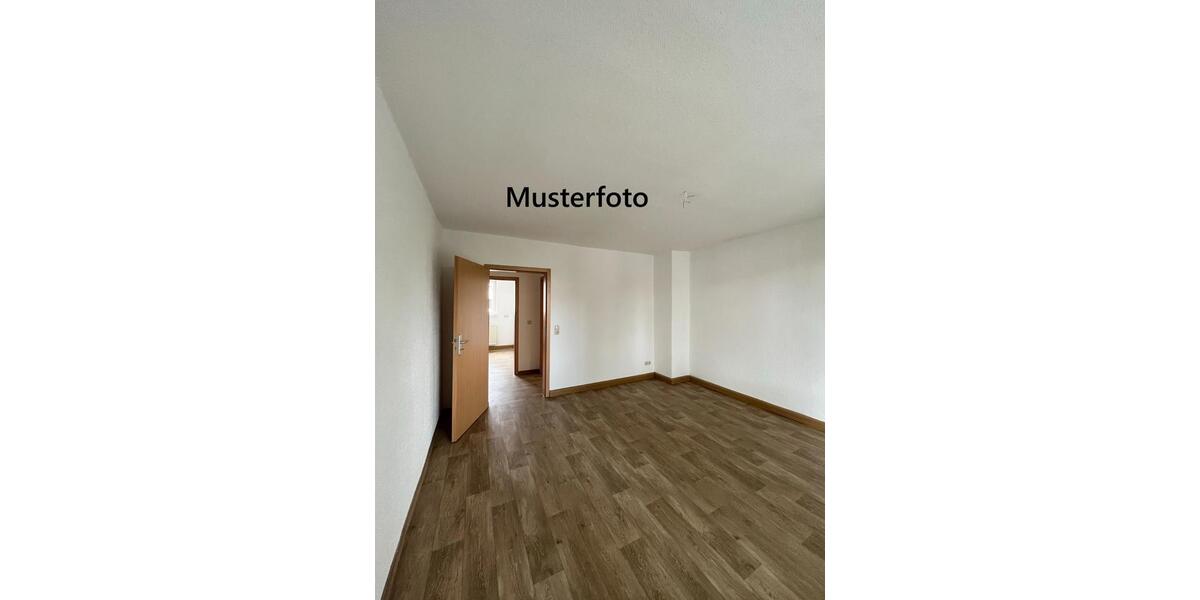 Etagenwohnung Gräfenhainichen - 3 Zimmer, 60 m&sup2;, 425&euro; | Angebot:21607506