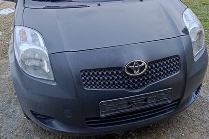 Toyota Yaris 201.000 km 2.500 &euro; Neresheim 73450